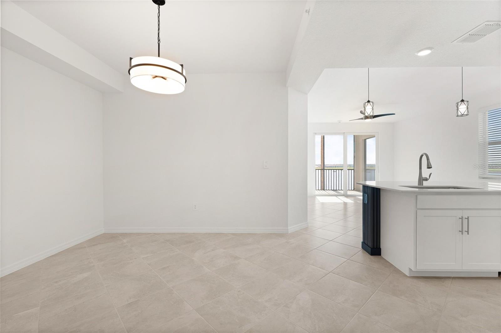 19140 SCALLOP LOOP #208