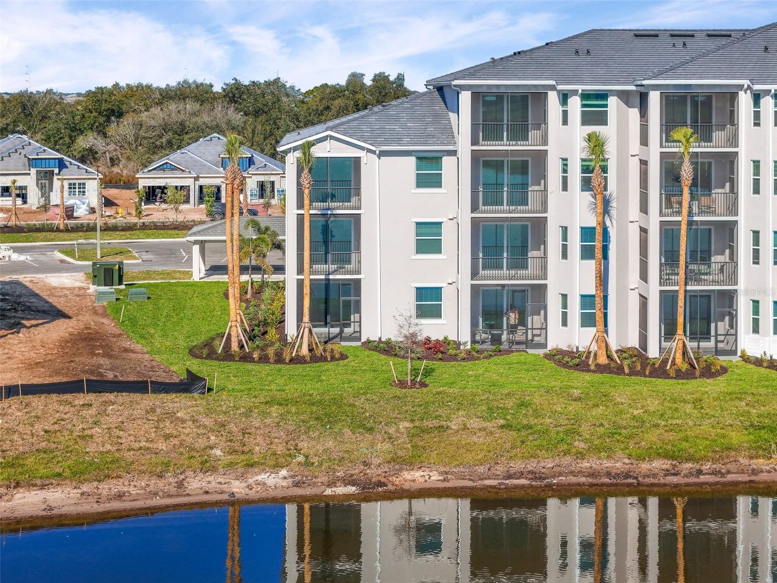 19140 SCALLOP LOOP #208