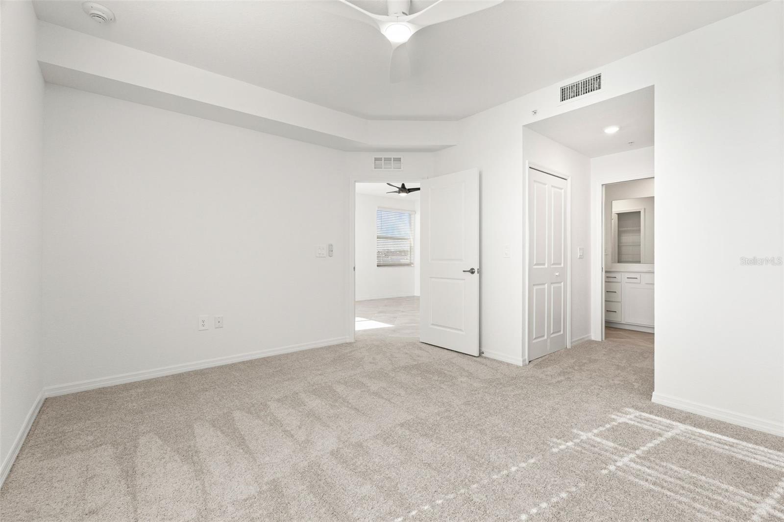 19140 SCALLOP LOOP #208