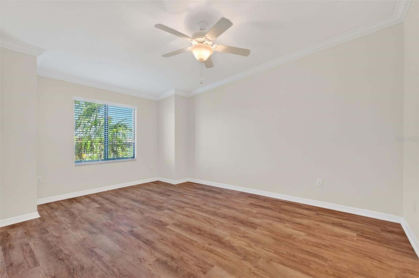 5527 PALMER CIR #205