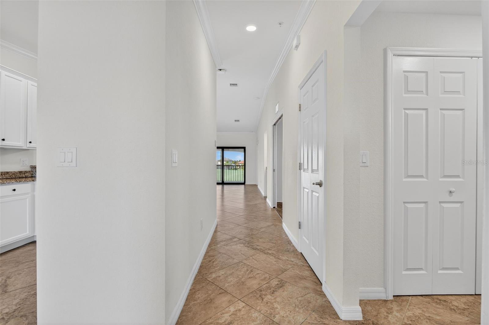 5527 PALMER CIR #205