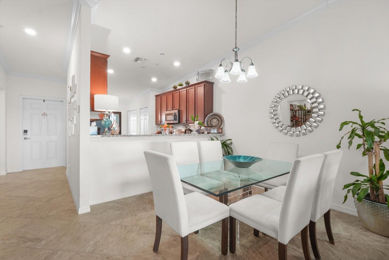 5527 PALMER CIR #205