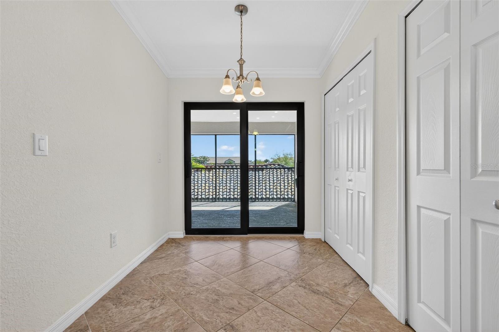 5527 PALMER CIR #205