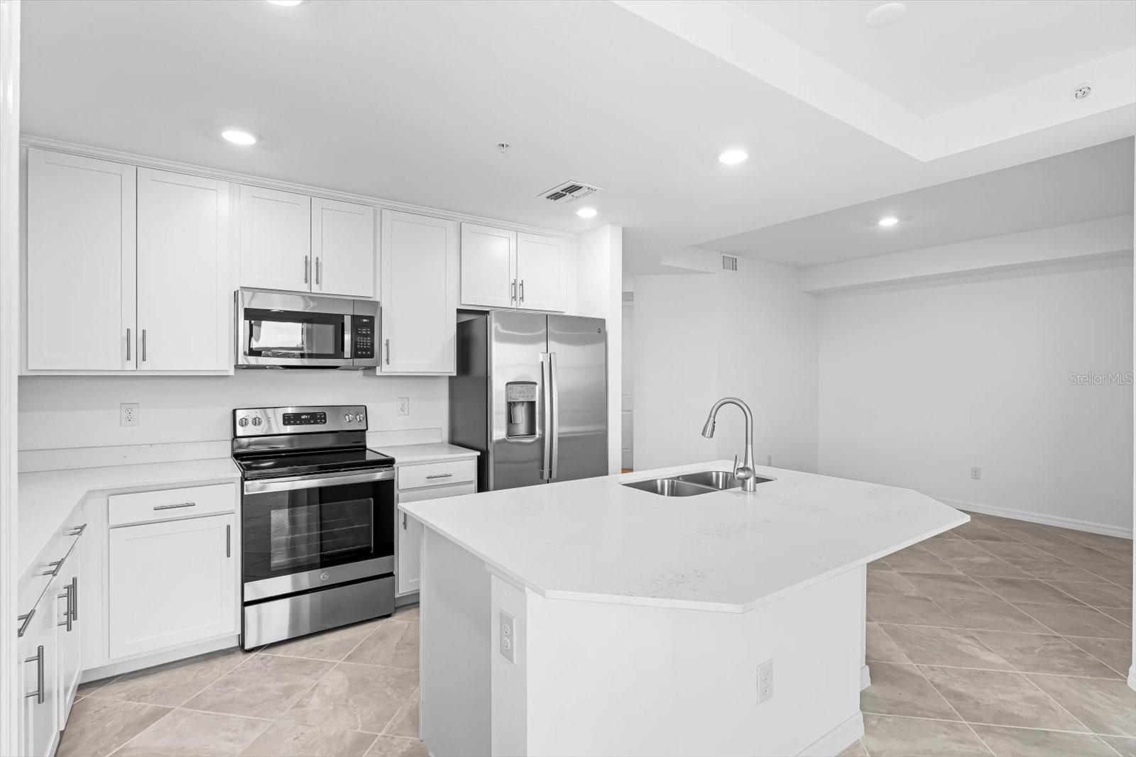 12180 WELLEN GOLF ST #108