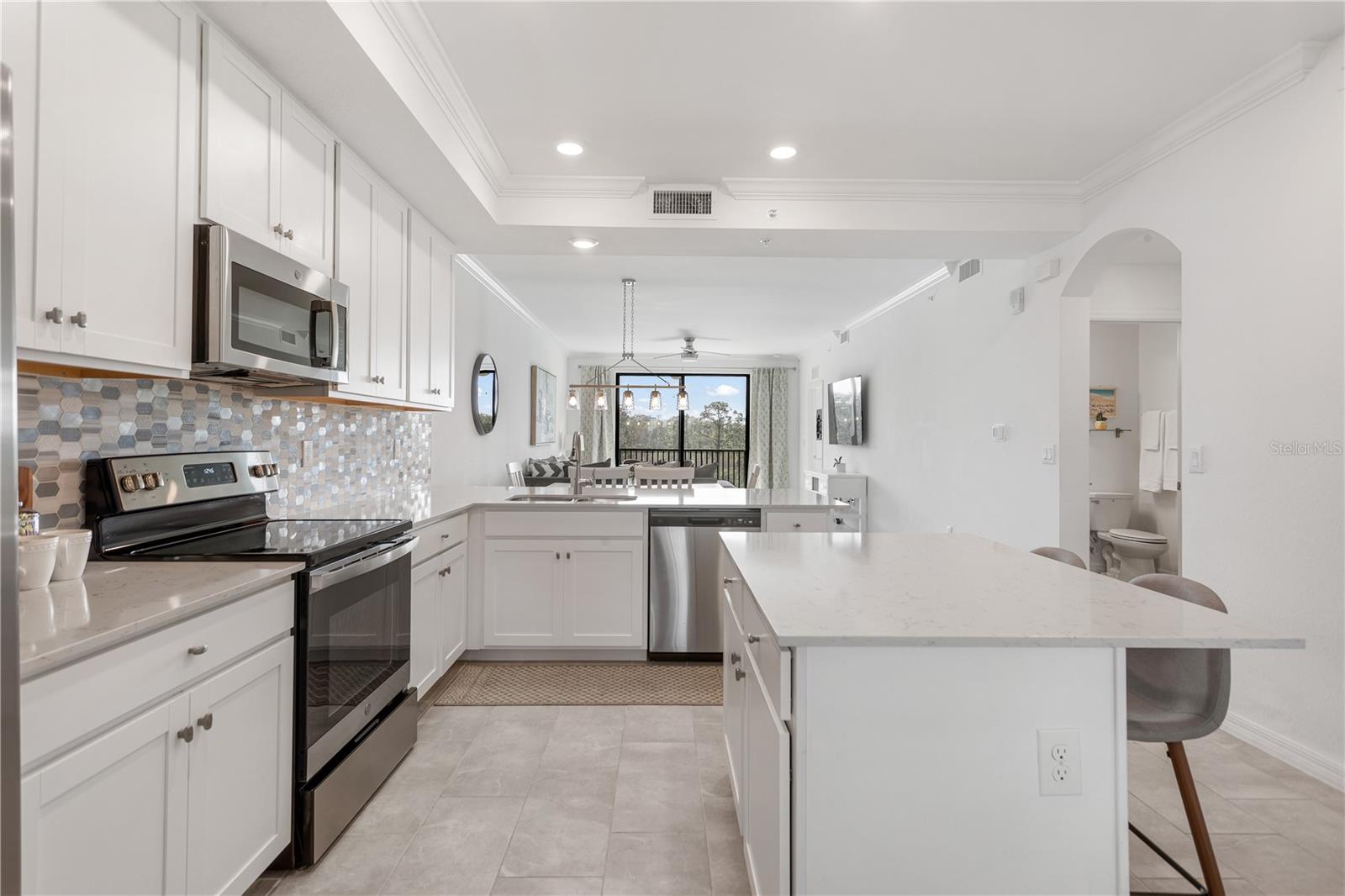 18028 GAWTHROP DR #304