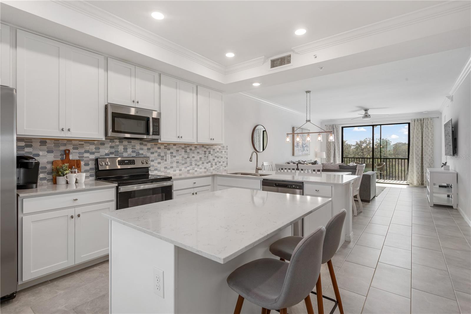 18028 GAWTHROP DR #304