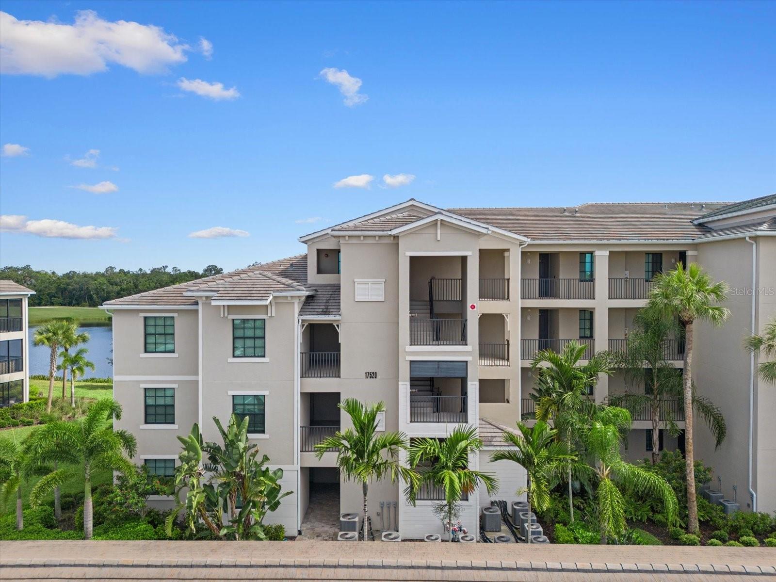 17520 GAWTHROP DR #401