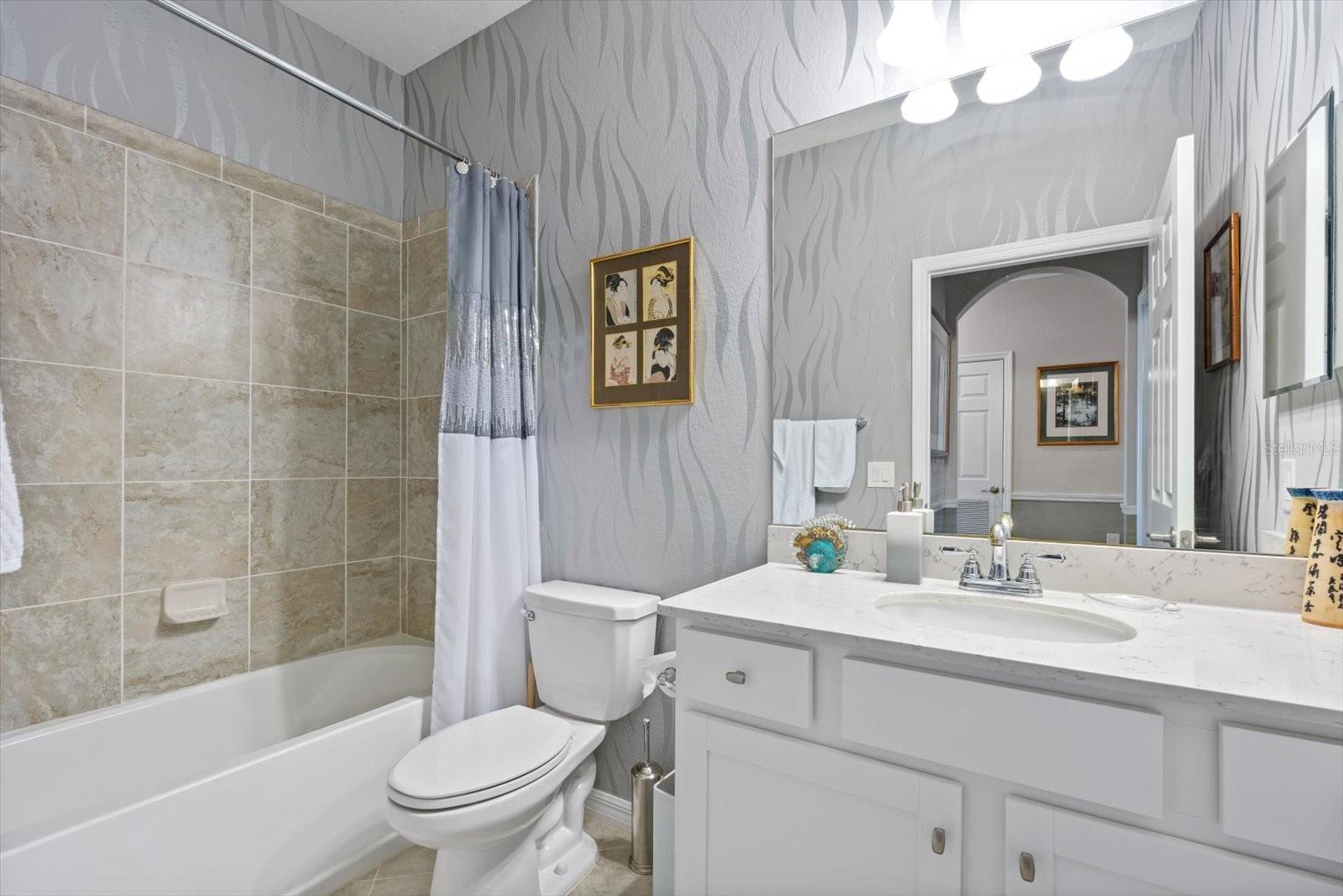 17520 GAWTHROP DR #401