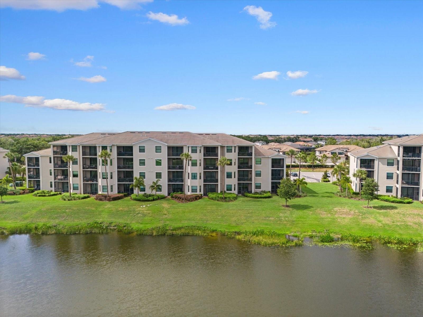 17520 GAWTHROP DR #401