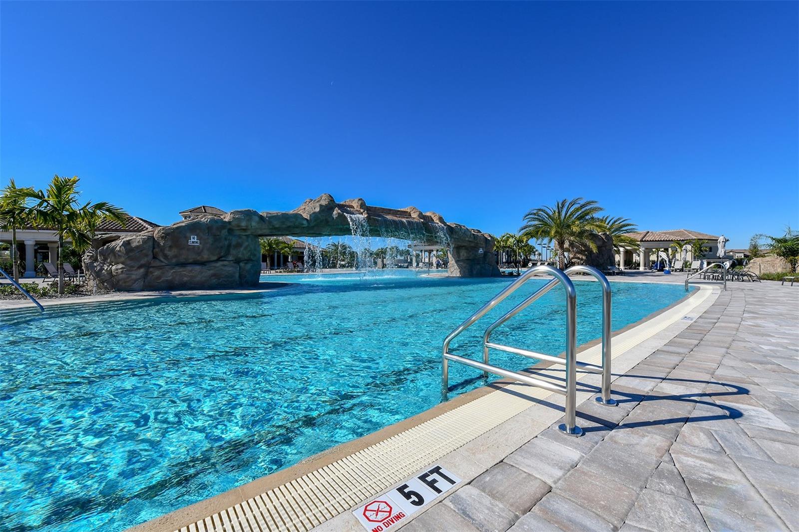 17520 GAWTHROP DR #401