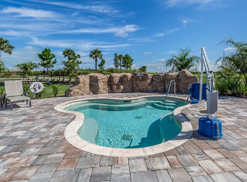 5577 PALMER CIR #201