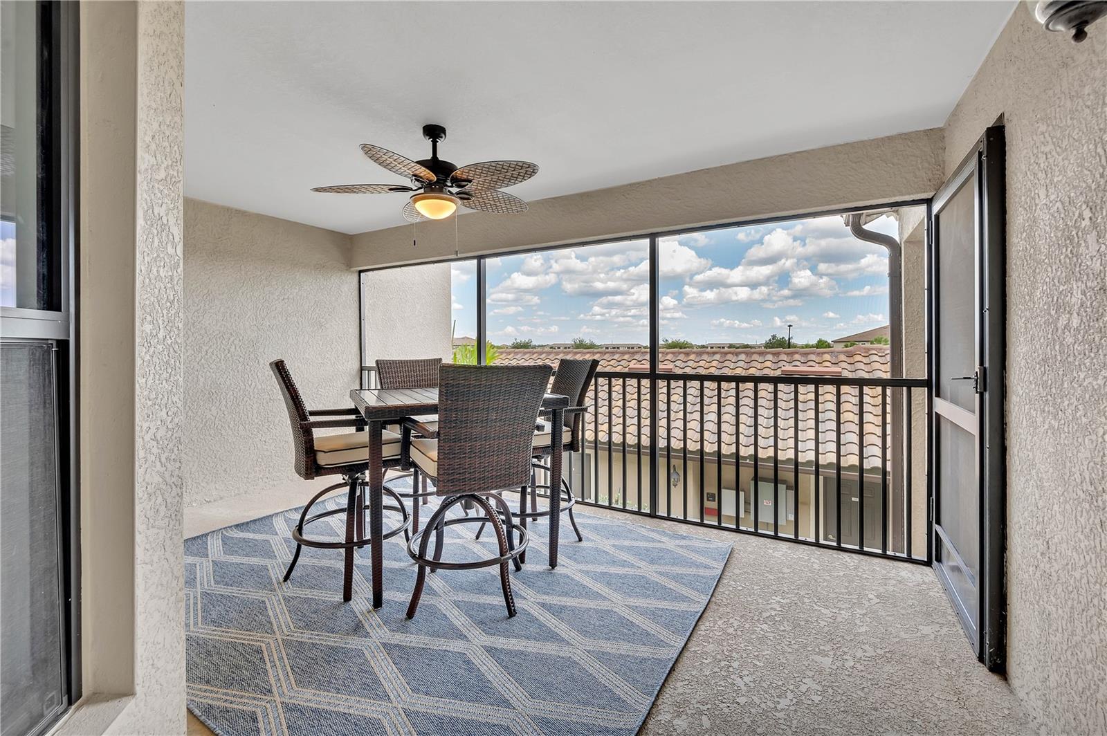 5577 PALMER CIR #201