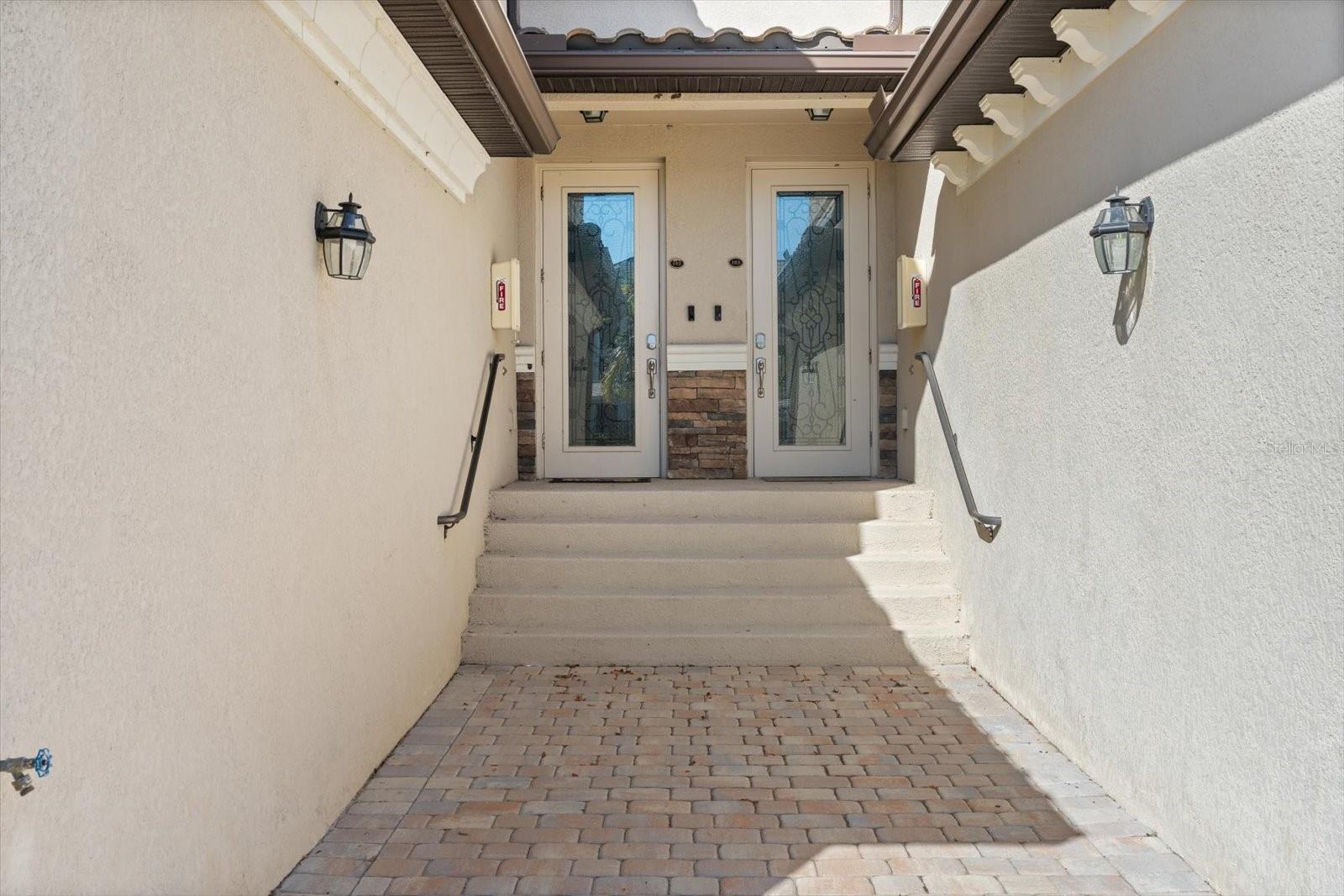 18113 GAWTHROP DR #102