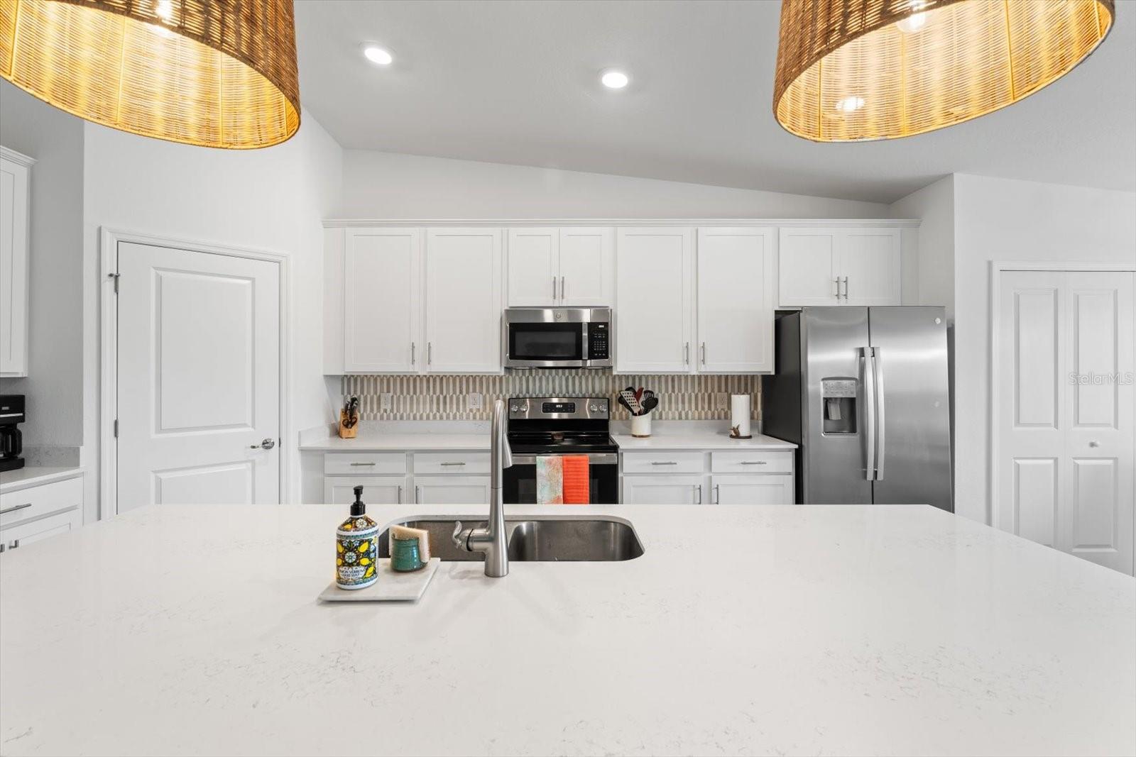 12440 WELLEN GOLF ST #204