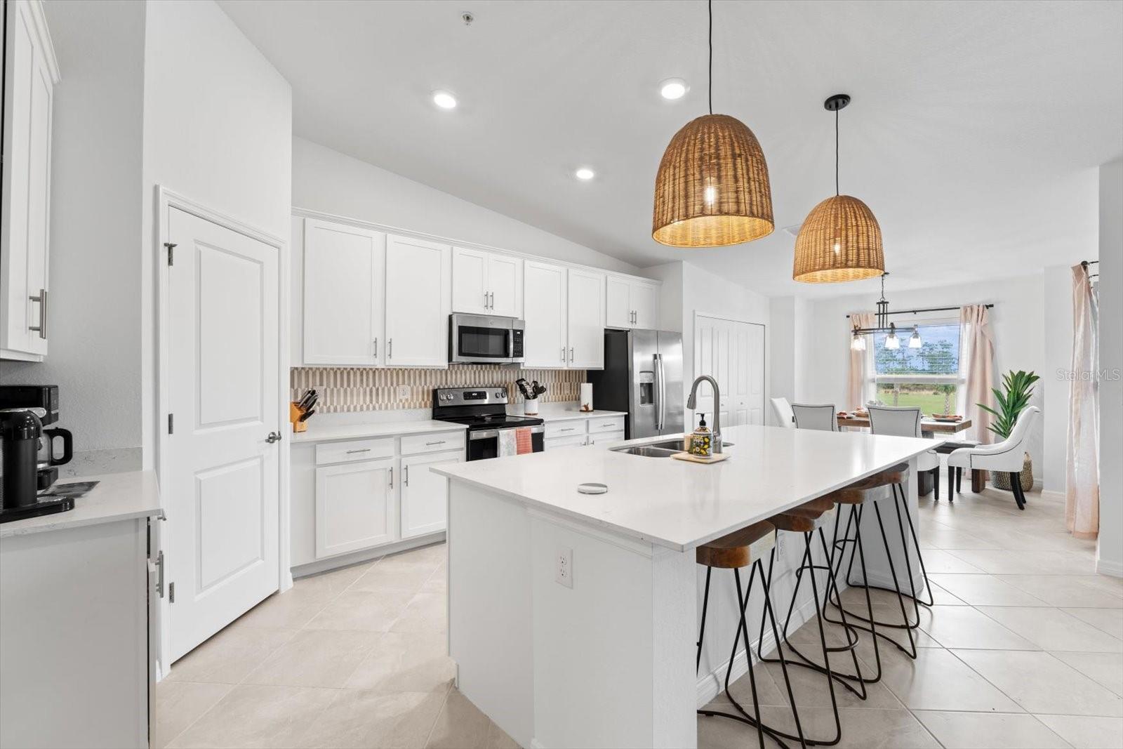 12440 WELLEN GOLF ST #204