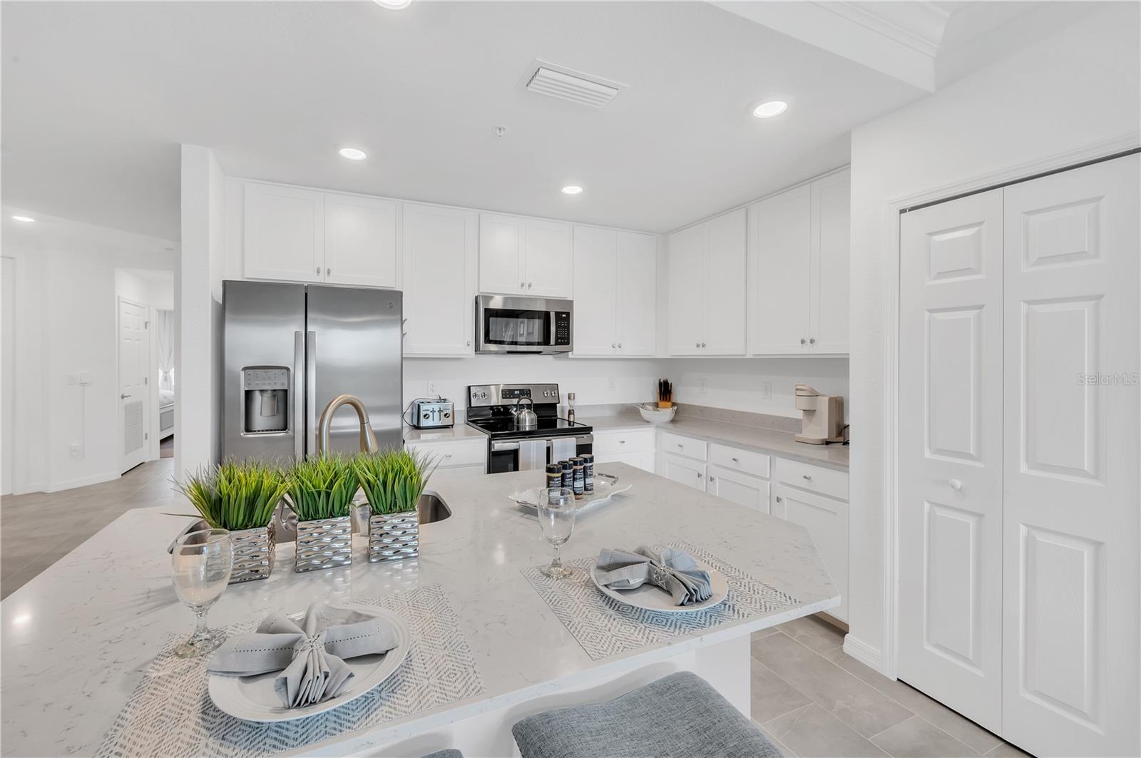 18114 GAWTHROP DR #201