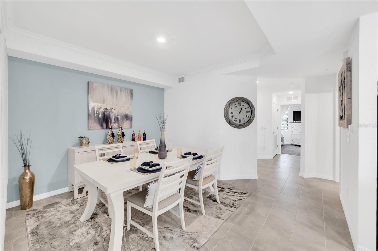 18114 GAWTHROP DR #201