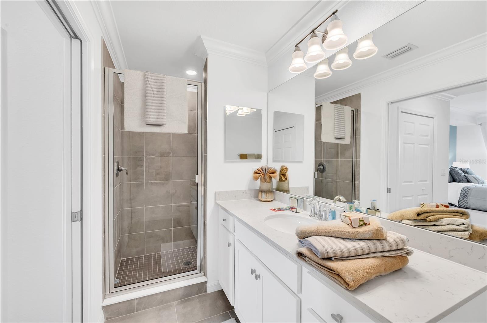 18114 GAWTHROP DR #201