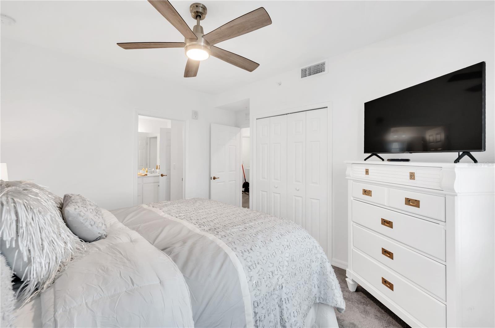 18114 GAWTHROP DR #201