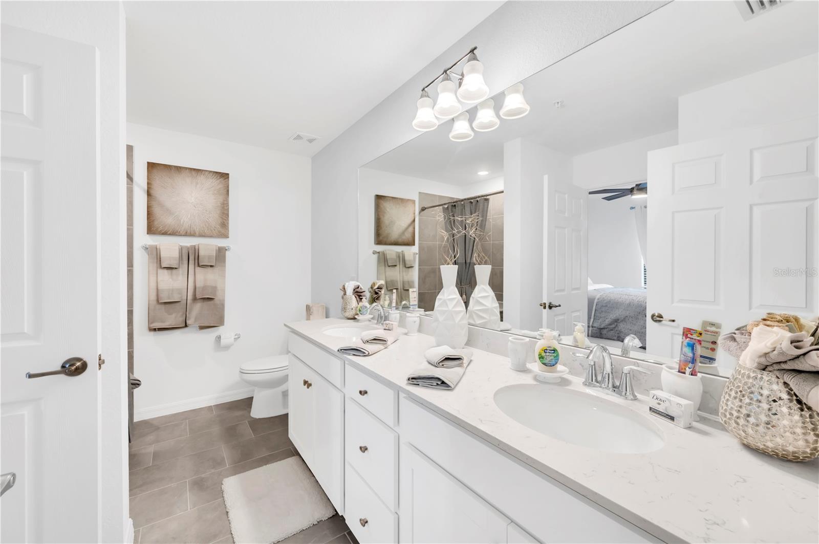 18114 GAWTHROP DR #201