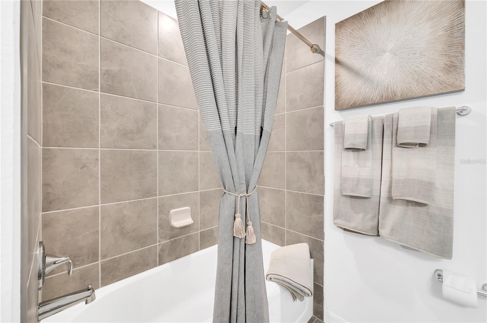 18114 GAWTHROP DR #201