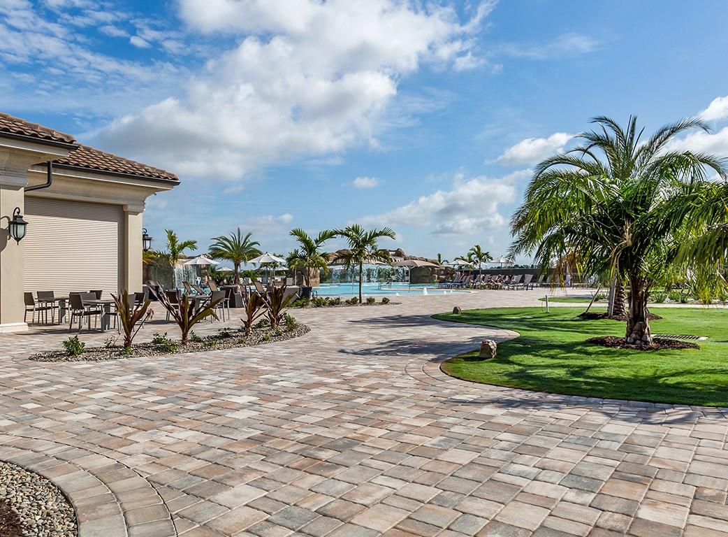 5548 PALMER CIR #103