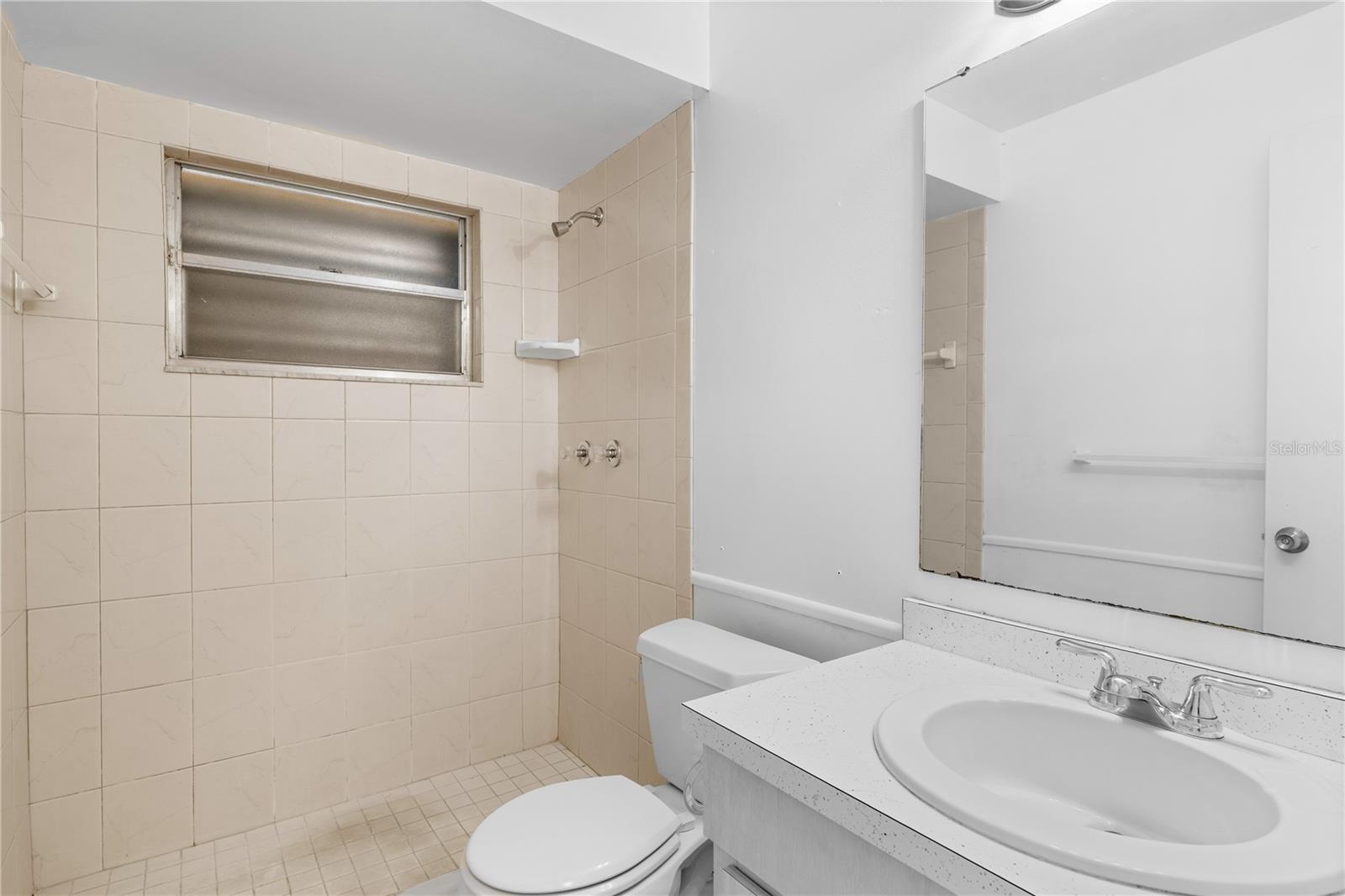 2814 20TH AVENUE DR W