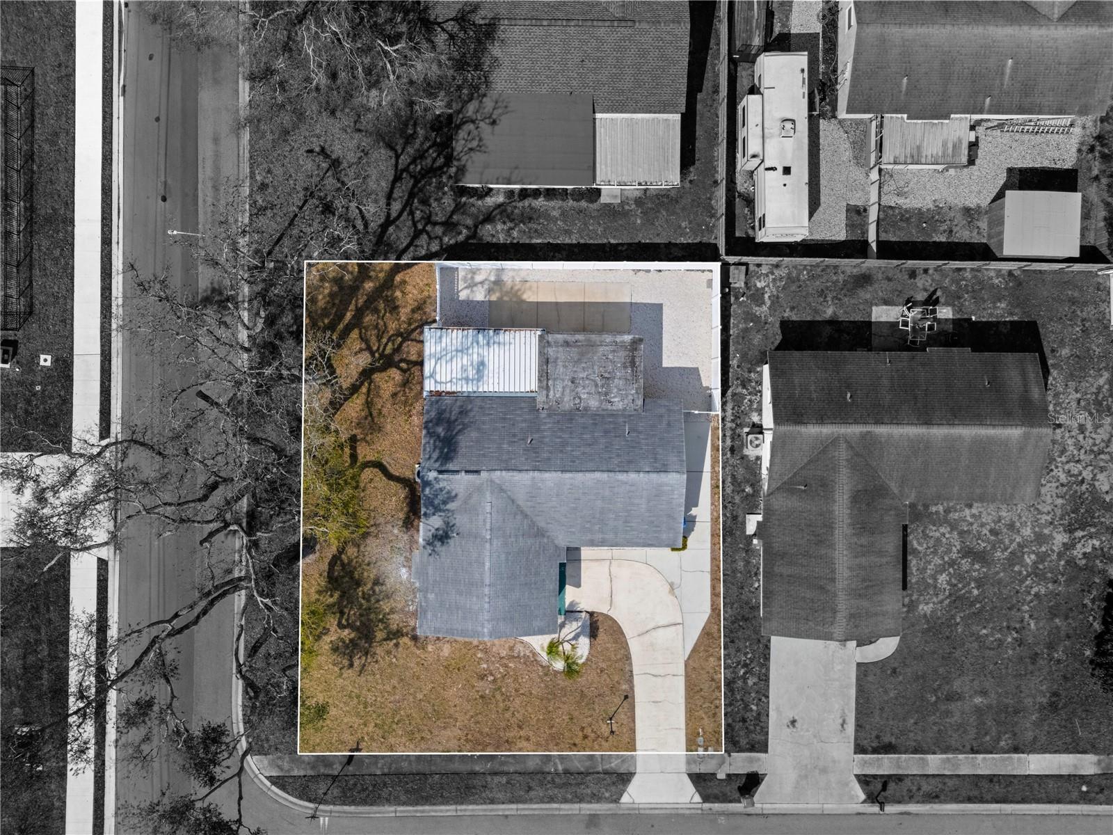 2814 20TH AVENUE DR W