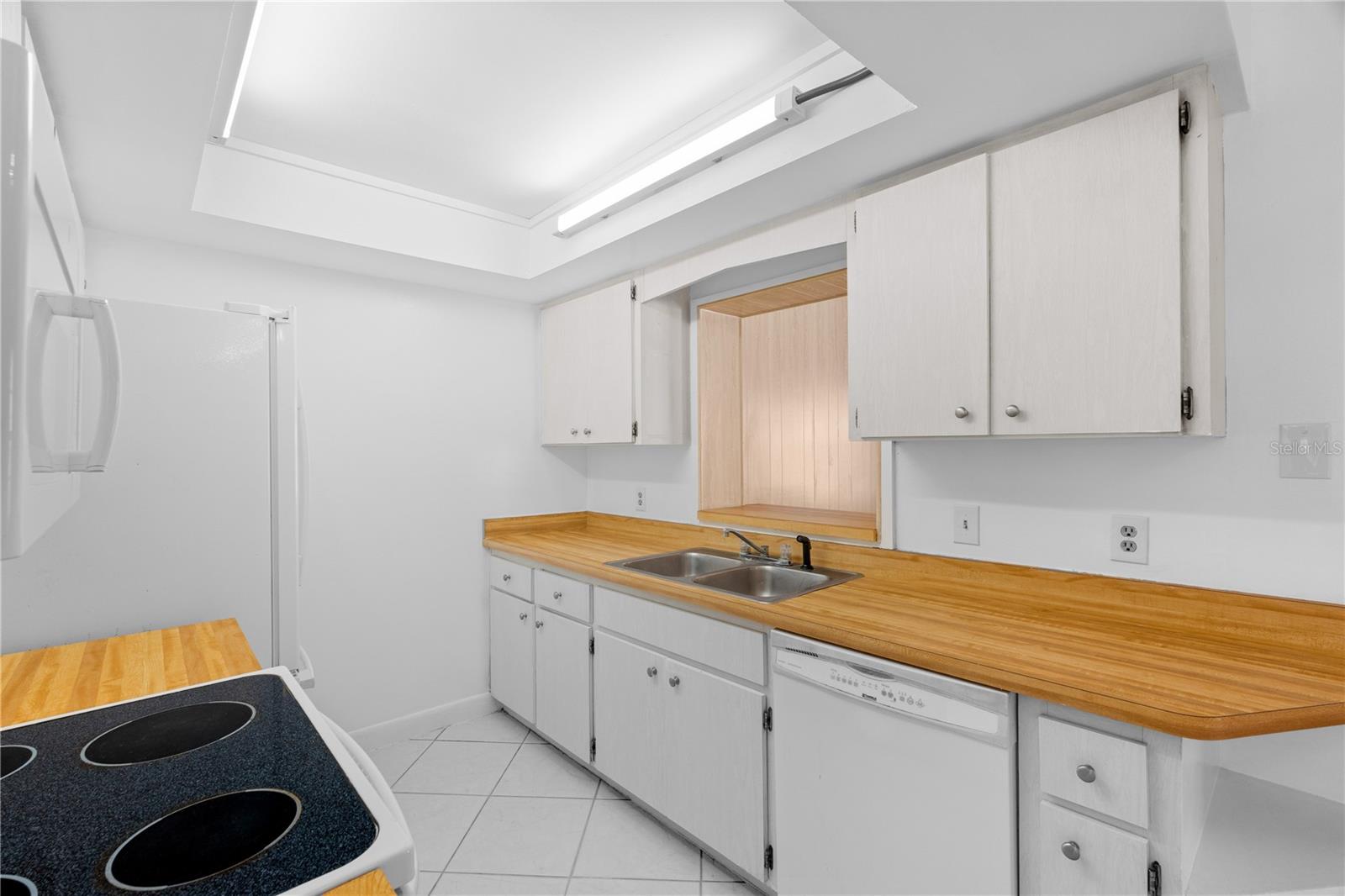 2814 20TH AVENUE DR W