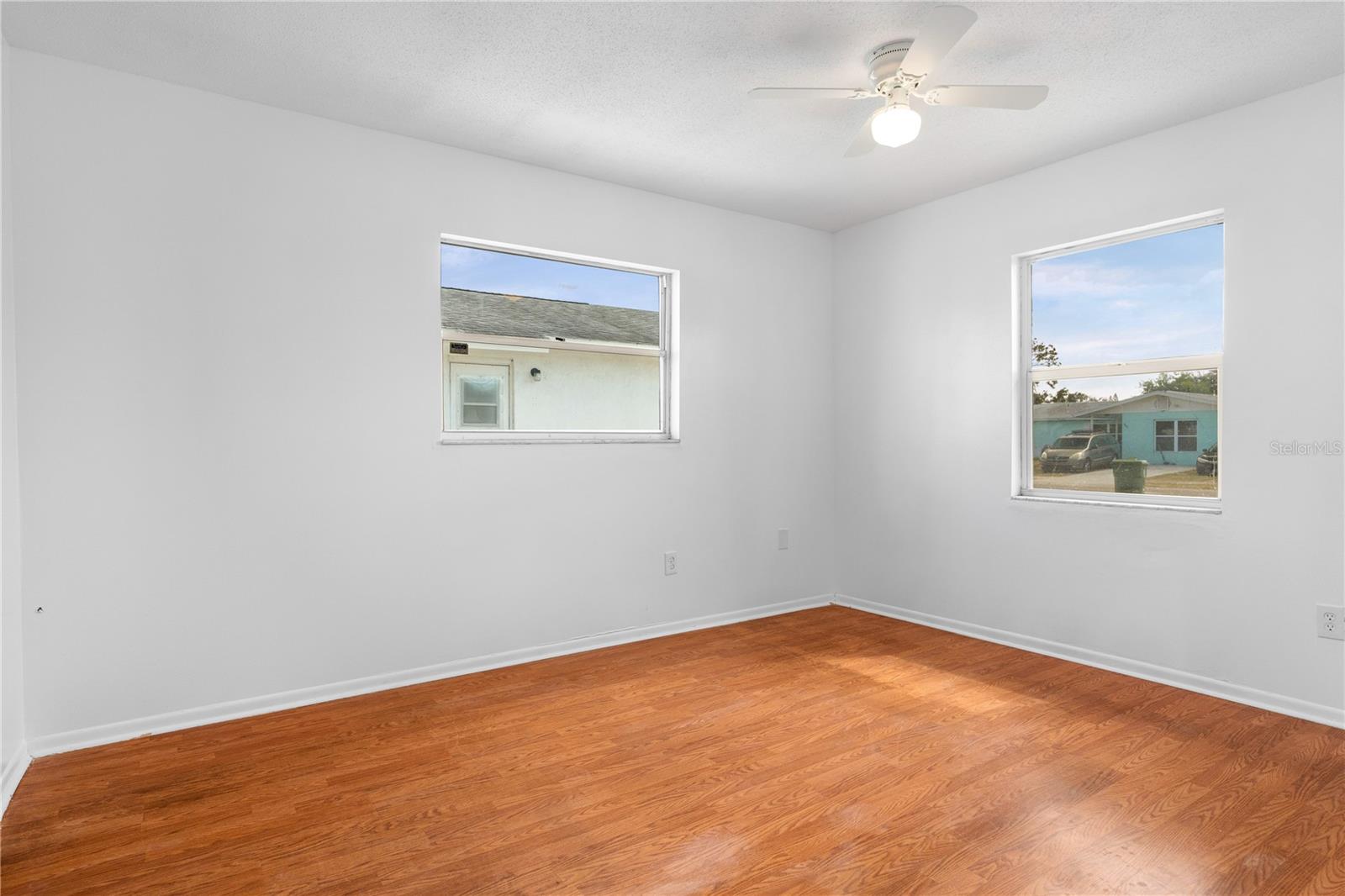 2814 20TH AVENUE DR W