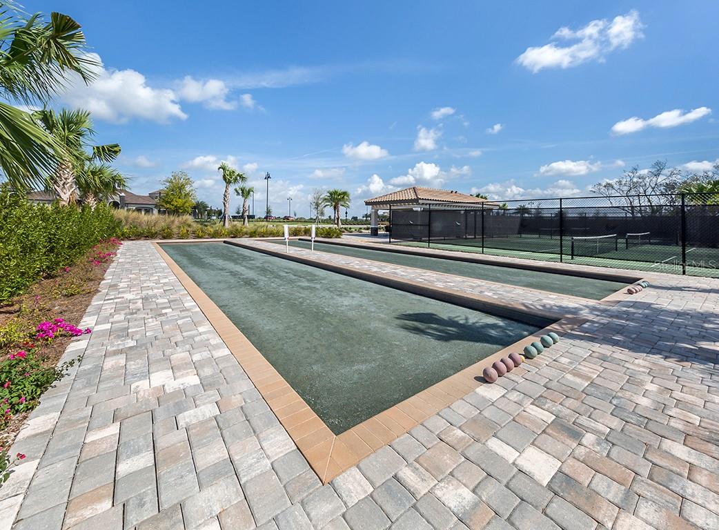 5577 PALMER CIR #201