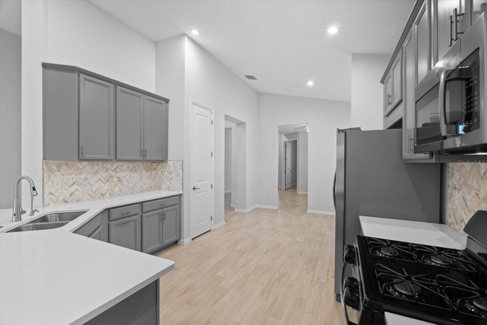 6312 LAURELCREST GLN