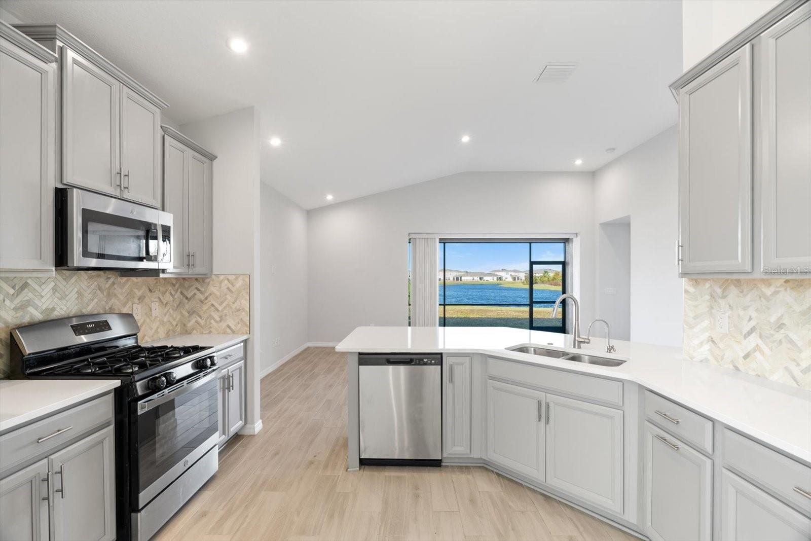 6312 LAURELCREST GLN