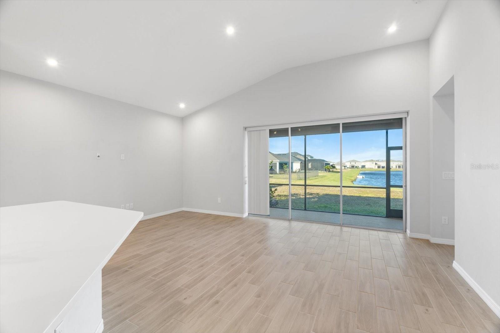 6312 LAURELCREST GLN