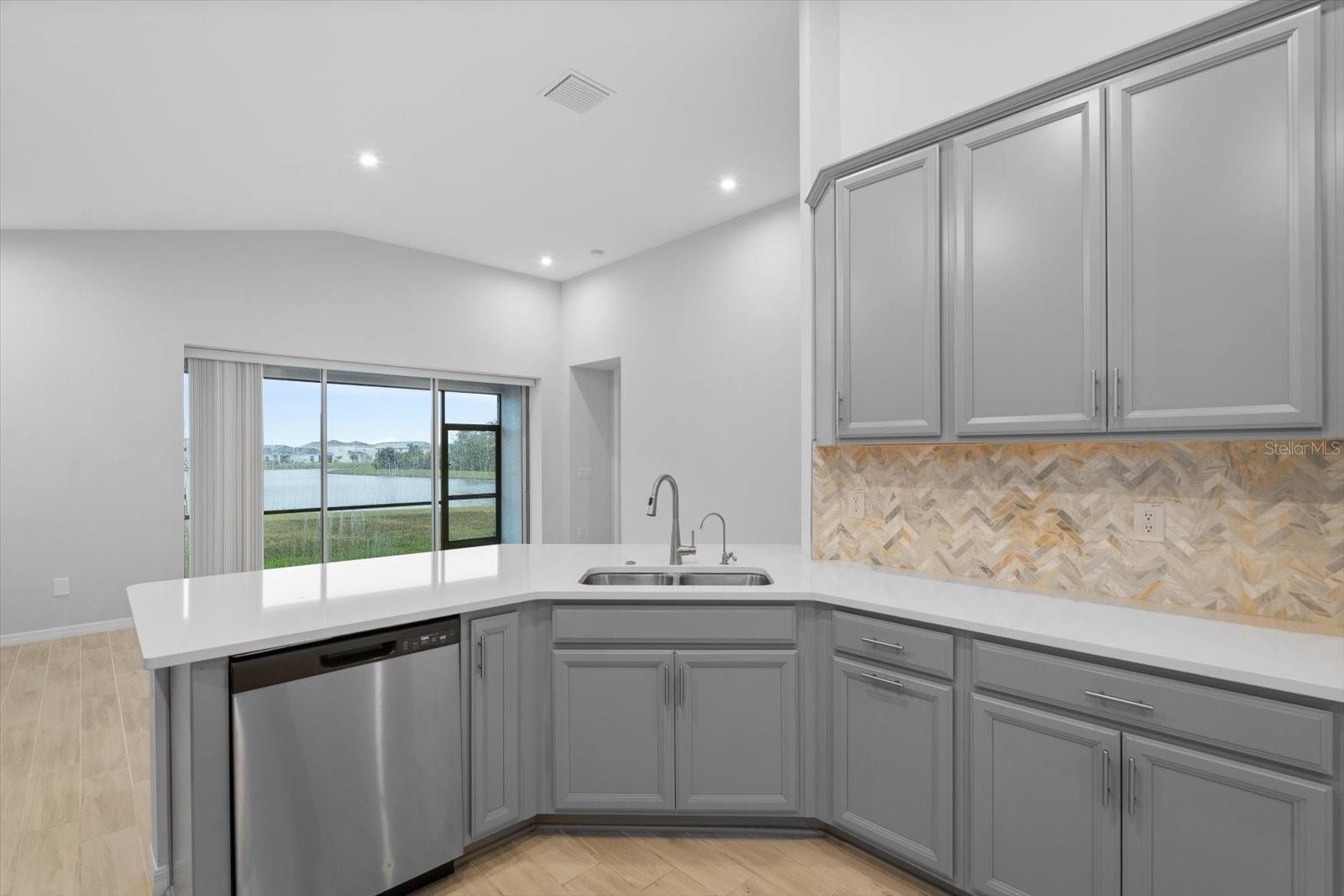 6312 LAURELCREST GLN