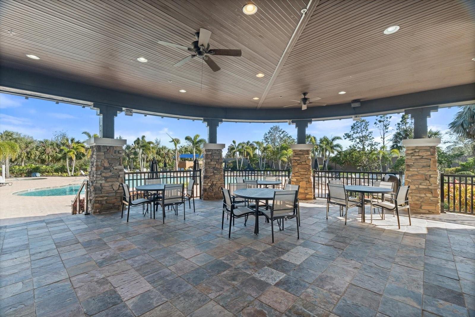 6312 LAURELCREST GLN