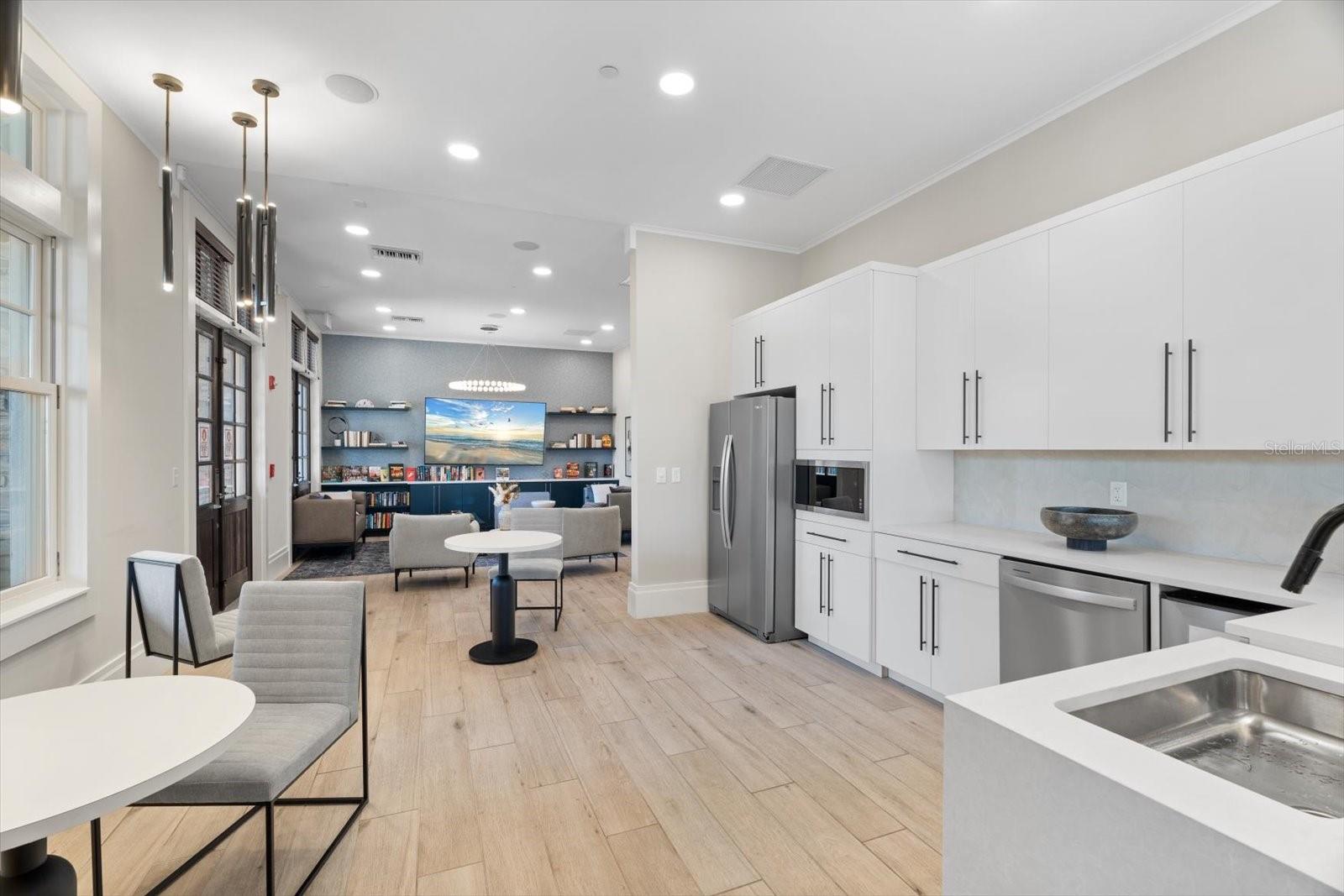 6312 LAURELCREST GLN