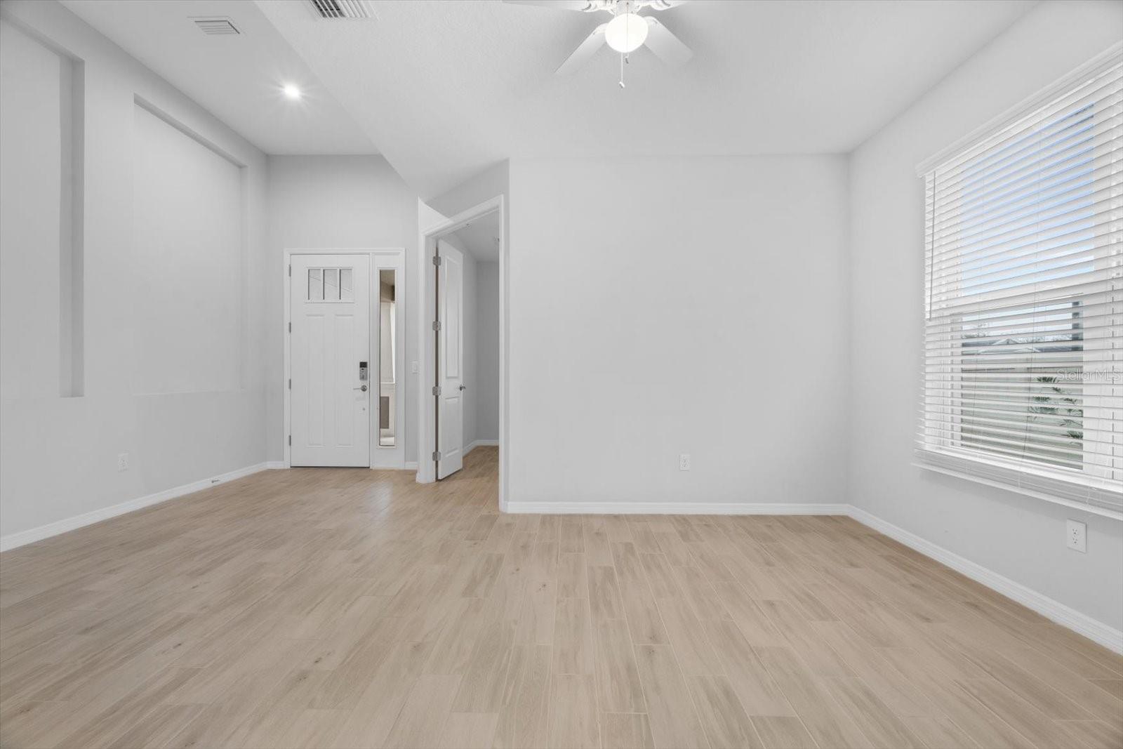 6312 LAURELCREST GLN