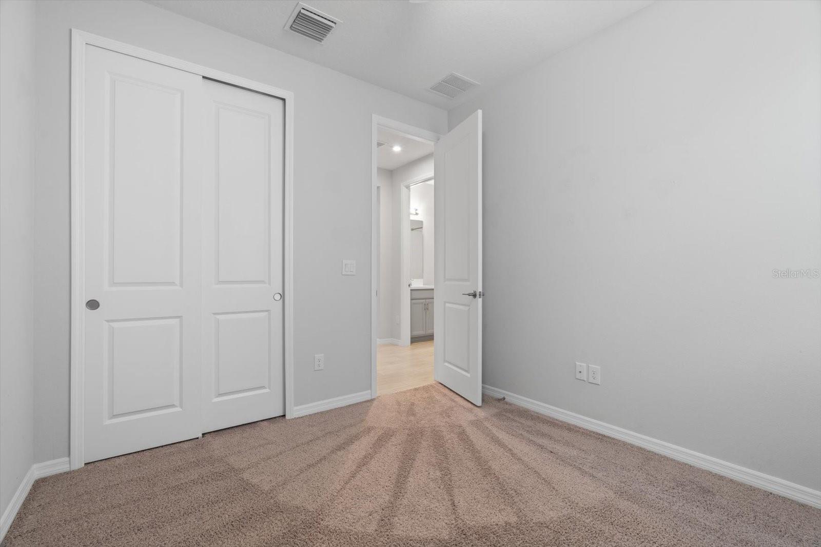 6312 LAURELCREST GLN