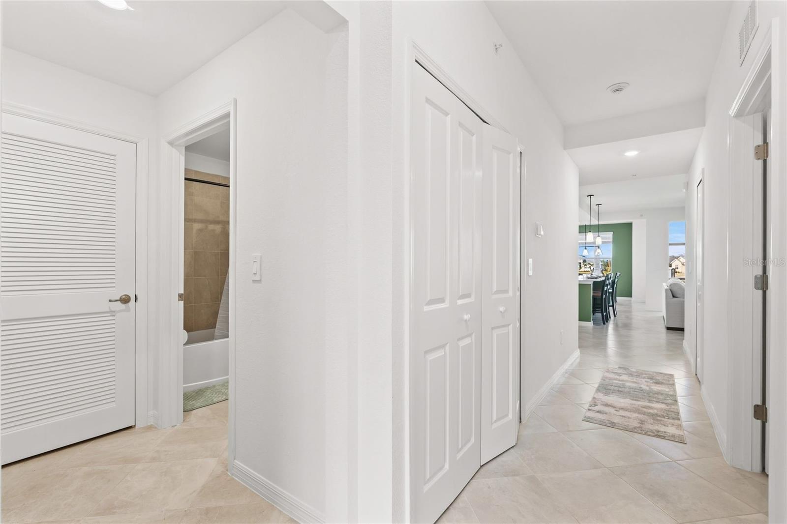 19015 SCALLOP LOOP #106