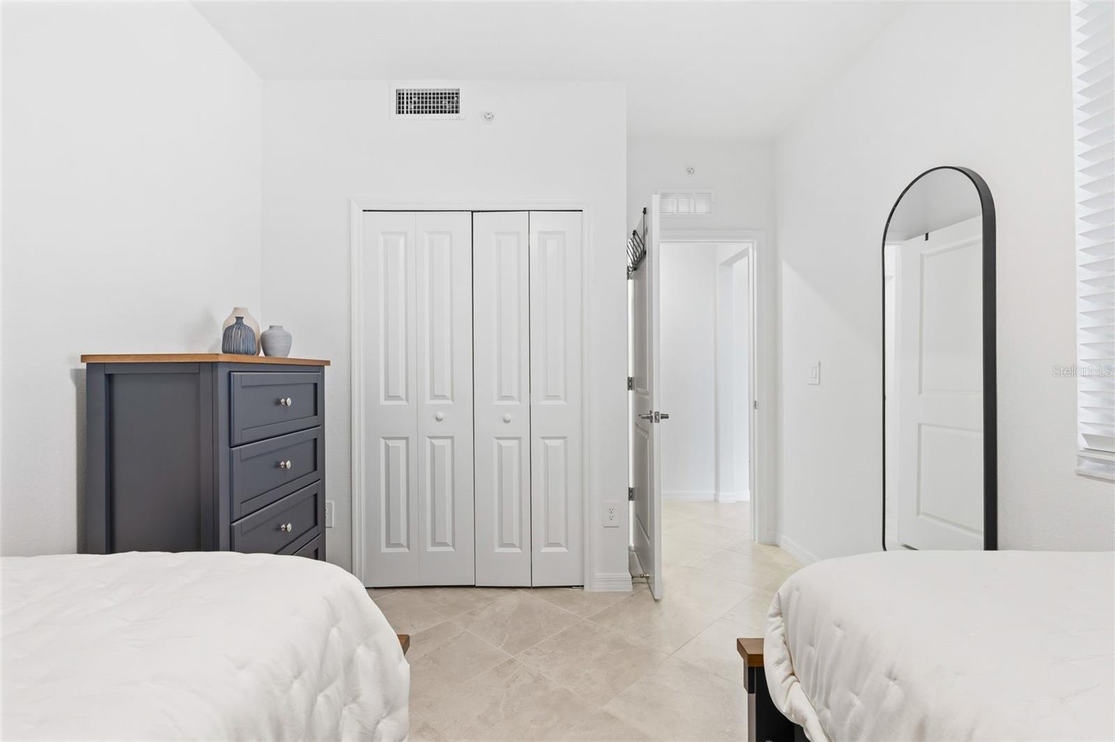 19015 SCALLOP LOOP #106