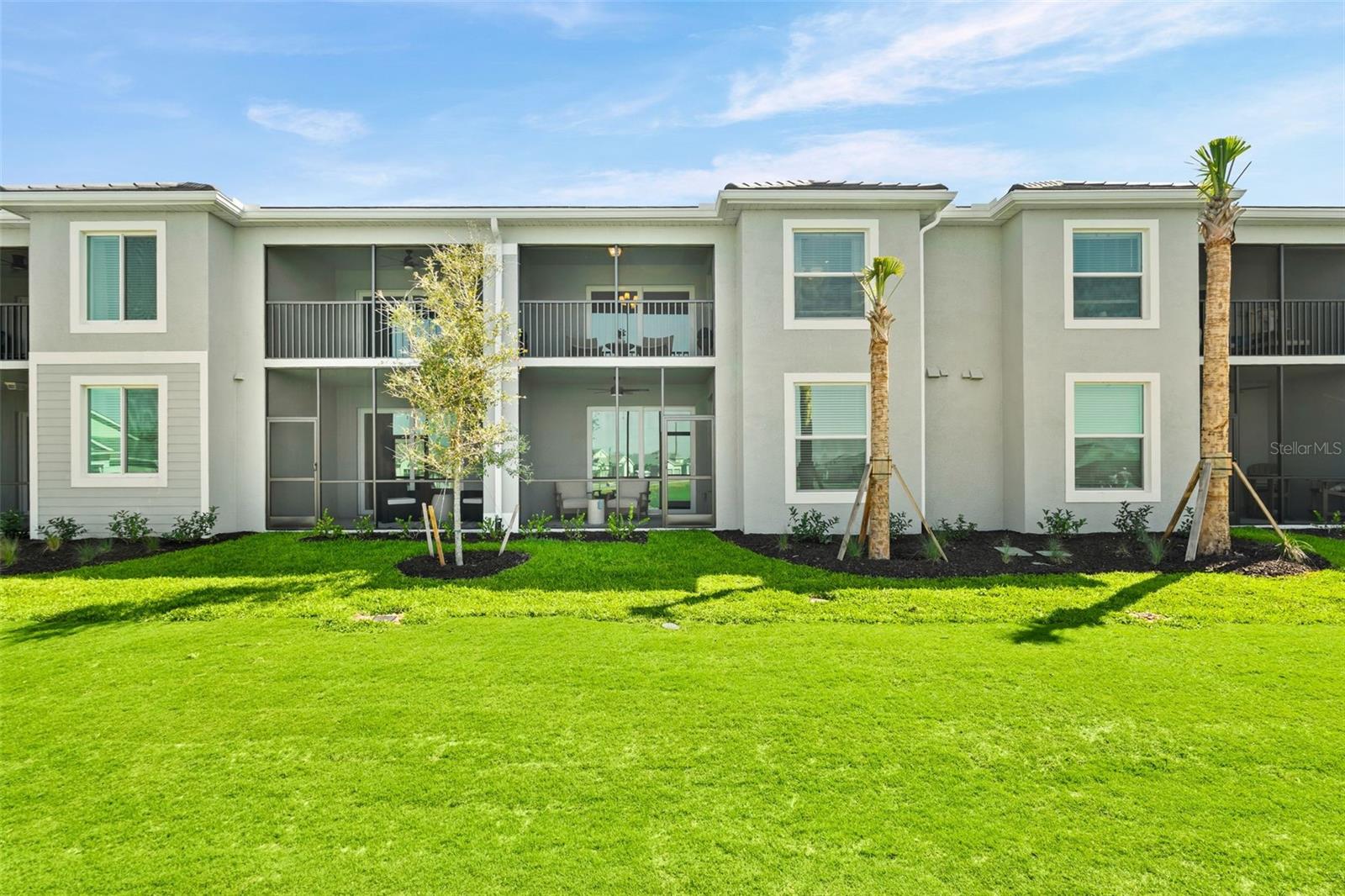 19015 SCALLOP LOOP #106