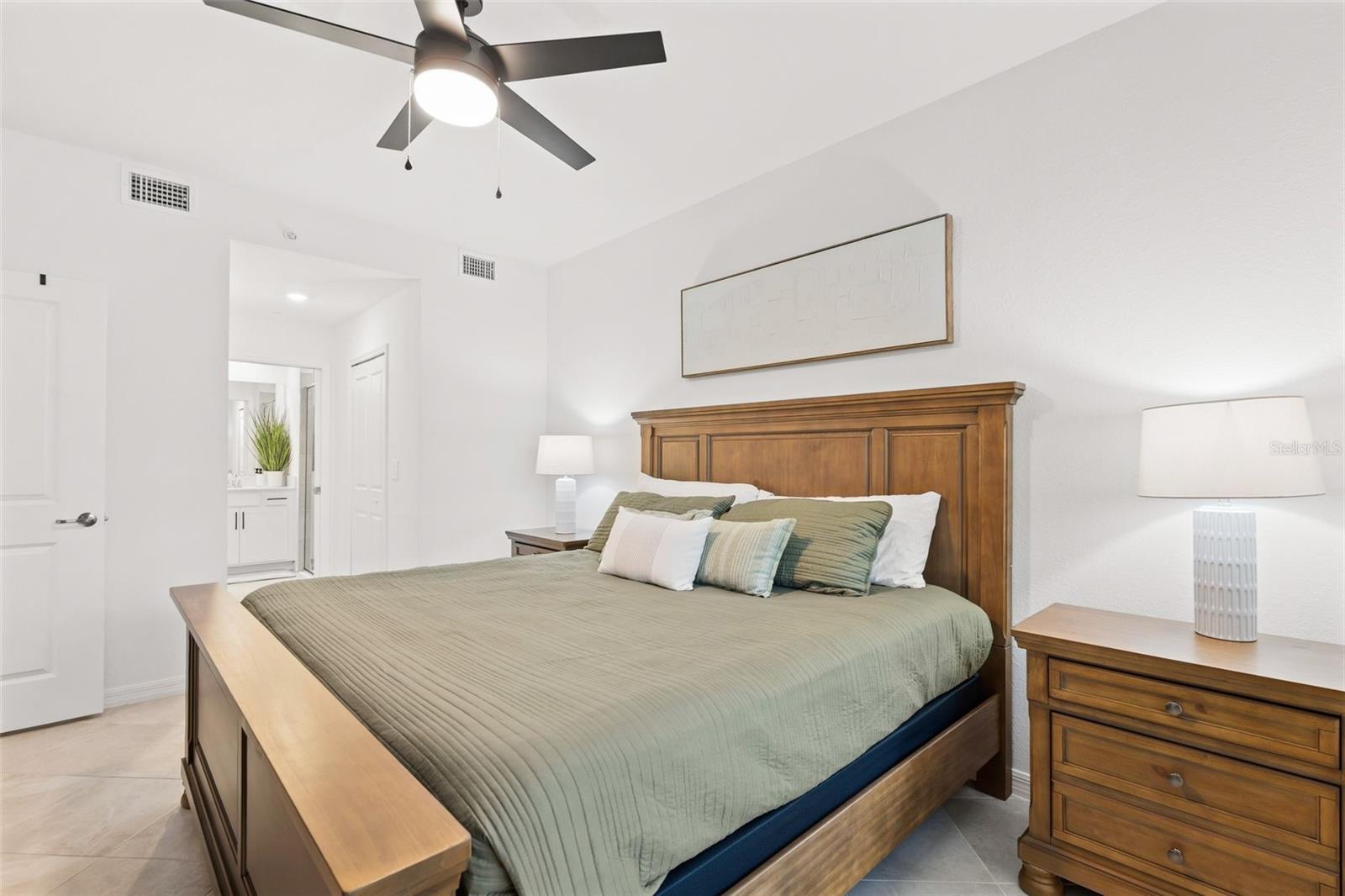 19015 SCALLOP LOOP #106