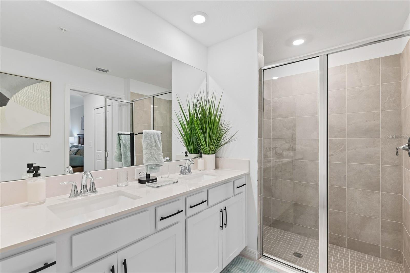 19015 SCALLOP LOOP #106