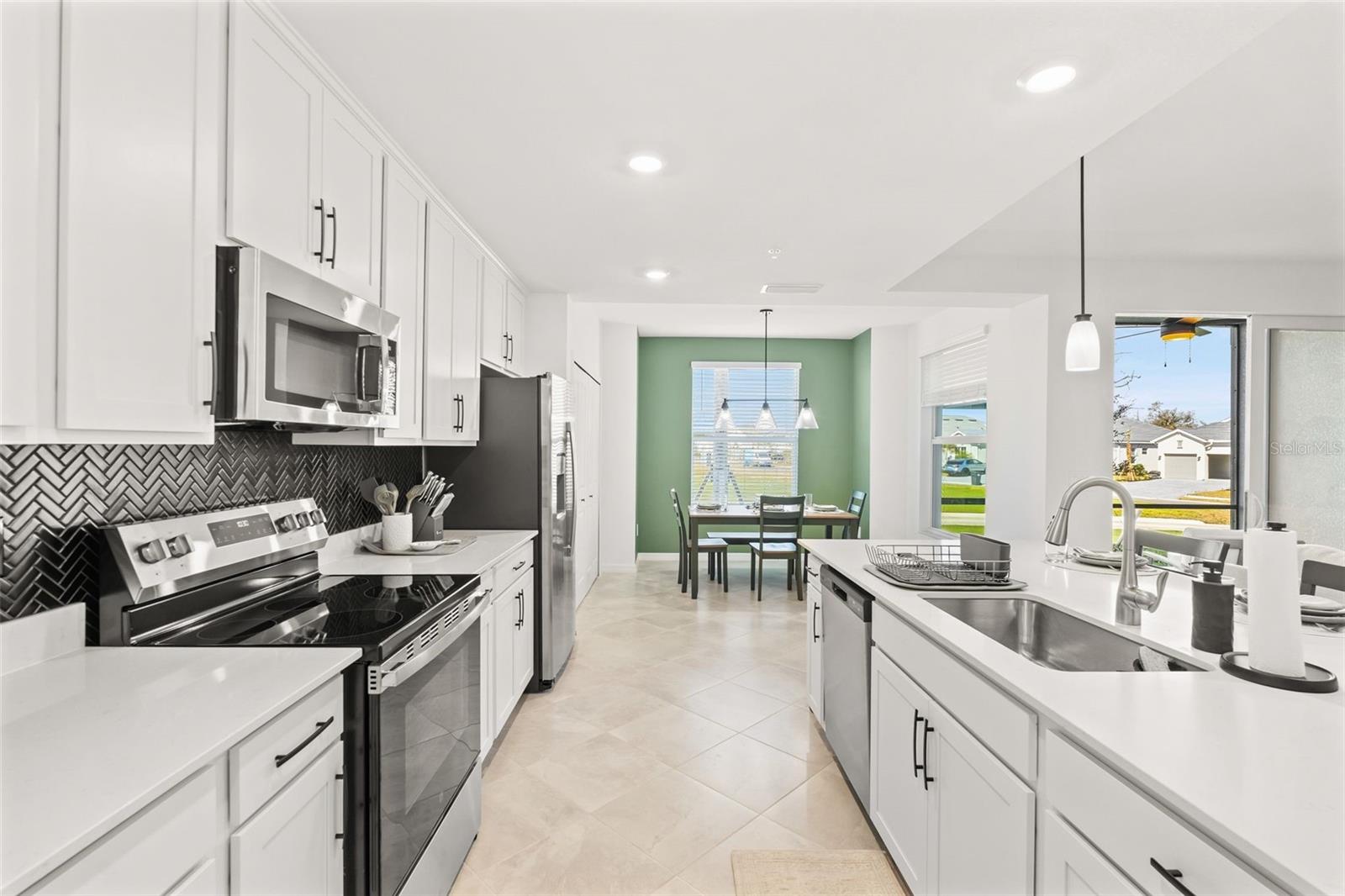 19015 SCALLOP LOOP #106