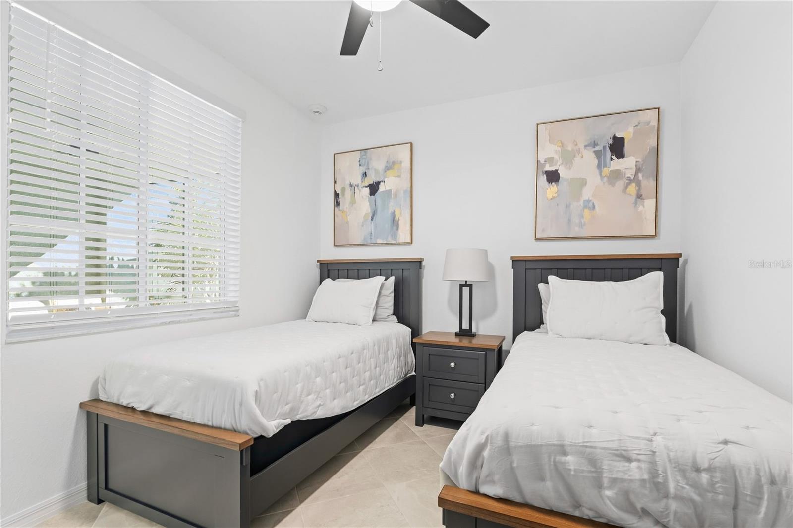 19015 SCALLOP LOOP #106