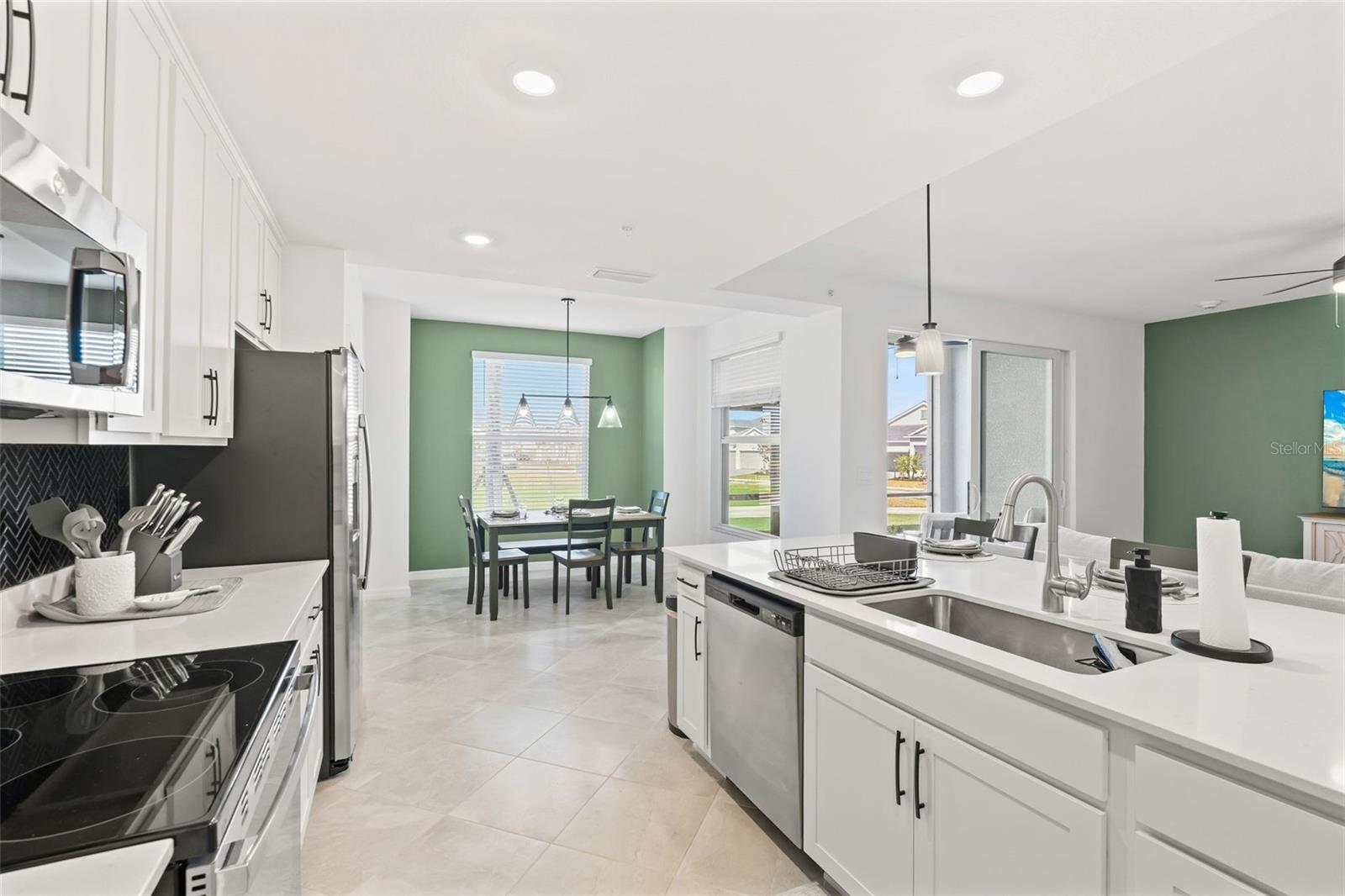 19015 SCALLOP LOOP #106