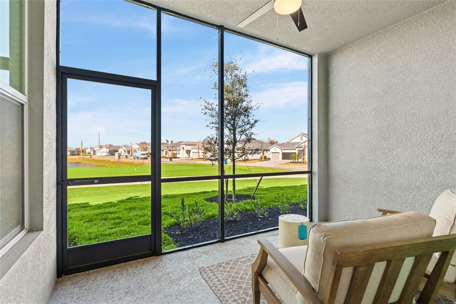 19015 SCALLOP LOOP #106