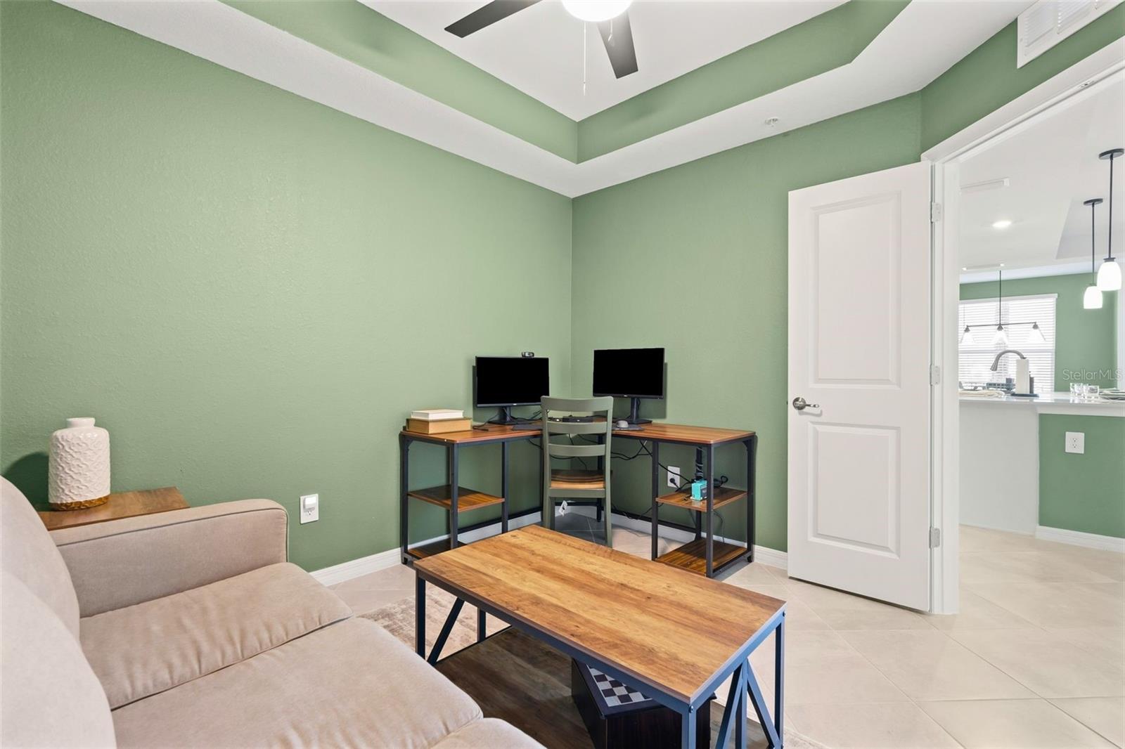 19015 SCALLOP LOOP #106