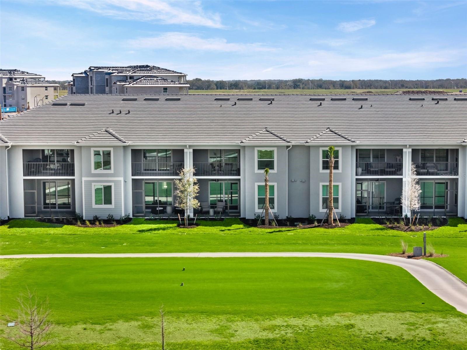 19015 SCALLOP LOOP #106